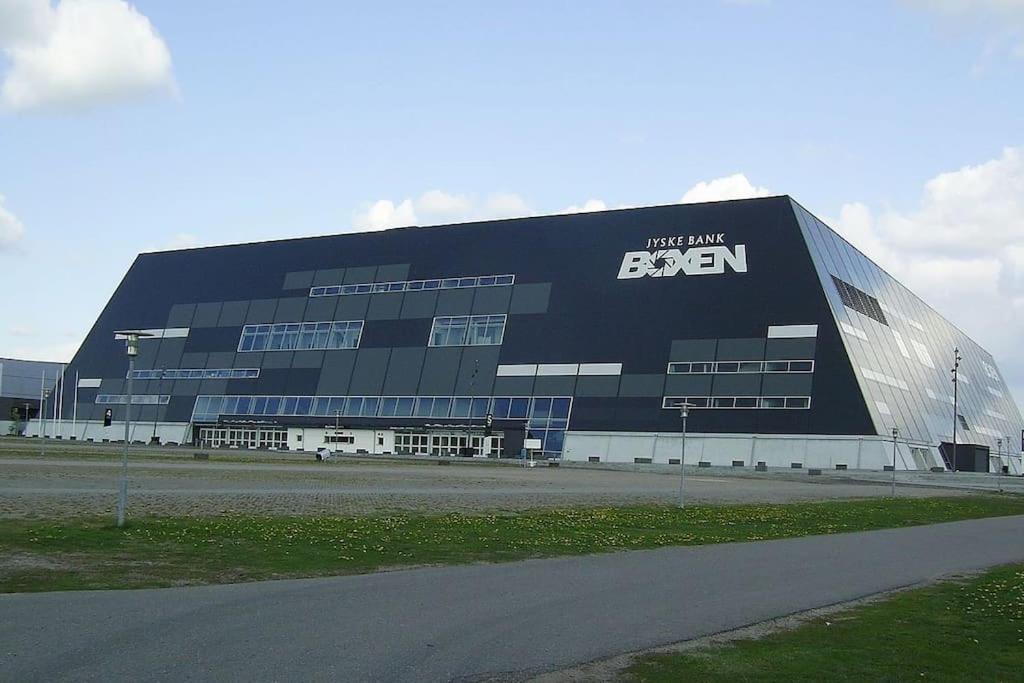 170 M2 Stort Hus Taet Pa Centrum, Mch Og Boxen Herning Zewnętrze zdjęcie